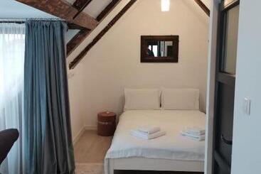 پانسیون Casa Dorin