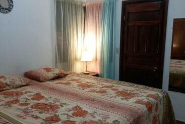 تختخواب و صبحانه Hospedaje Casa De Luna