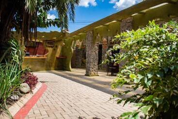 تختخواب و صبحانه Parachichi House Bnb