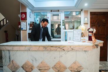 هتل Hôtel Résidence Monia