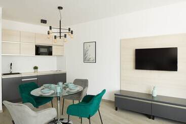 هتل Parizs Garden Apartments