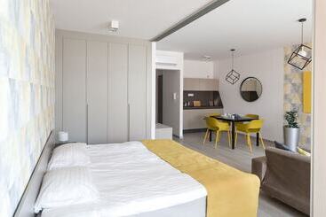هتل Parizs Garden Apartments