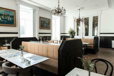هتل Soho Boutique Palacio De Pombo