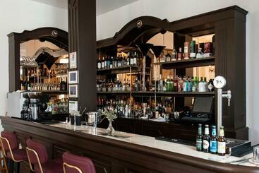 هتل Soho Boutique Palacio De Pombo