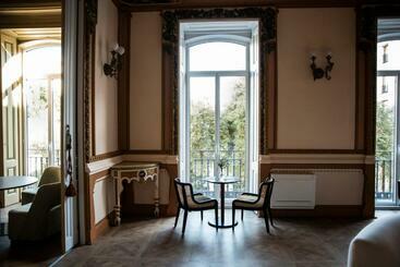 هتل Soho Boutique Palacio De Pombo