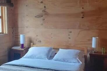 پانسیون Hostal Palafito Waiwen