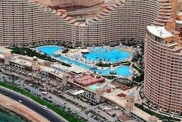 Amazing Sea View Pentahouse Apartment In Pyramids Porto El Sokhna