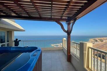 Amazing Sea View Pentahouse Apartment In Pyramids Porto El Sokhna