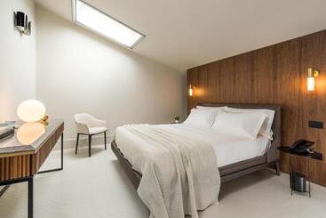 Byssus Suites