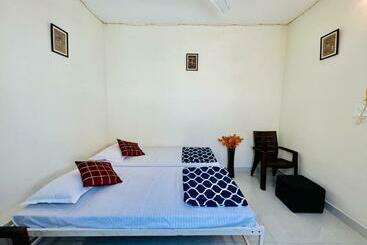 Hostel Ivory