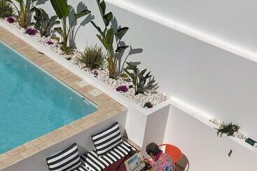 هتل Casa Rosa Villa With Pool In Olhao Centre