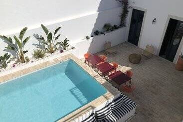 هتل Casa Rosa Villa With Pool In Olhao Centre