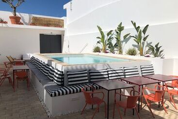 هتل Casa Rosa Villa With Pool In Olhao Centre