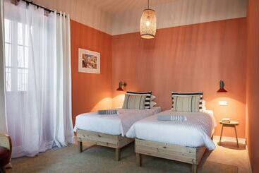 هتل Casa Rosa Villa With Pool In Olhao Centre