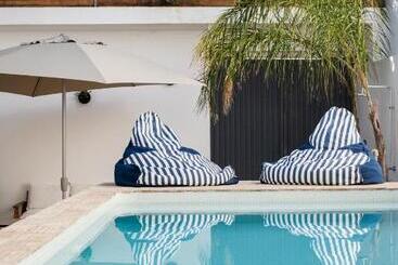 هتل Casa Rosa Villa With Pool In Olhao Centre