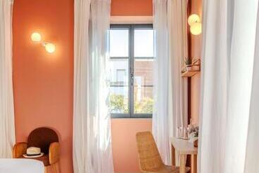 هتل Casa Rosa Villa With Pool In Olhao Centre