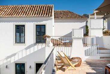 هتل Casa Rosa Villa With Pool In Olhao Centre