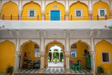 هتل Diggi Palace A City Center Hidden Heritage Gem