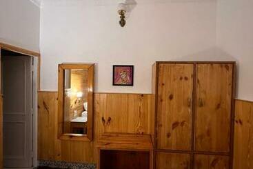 هتل Saina Inn