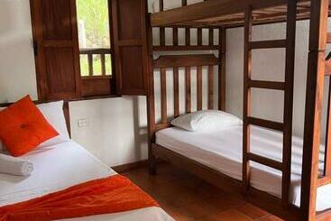 پانسیون Hostal Villa San Rafael
