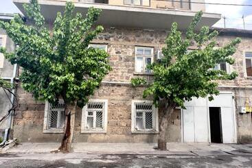 پانسیون Nunson Guest House