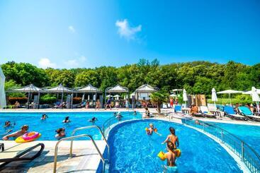 تختخواب و صبحانه Marina Sands Bijou Boutique Is An Excellent Choice For Travelers Visiting Obzor