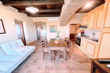 هتل Exclusive Pool Open All Year Spoleto Biofarm Slps 8 Village Shops, Bar1 Km