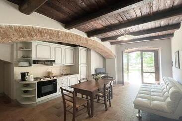 هتل Exclusive Pool Open All Year Spoleto Biofarm Slps 8 Village Shops, Bar1 Km 3