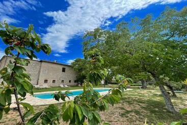 هتل Exclusive Pool Open All Year Spoleto Biofarm Slps 8 Village Shops, Bar1 Km