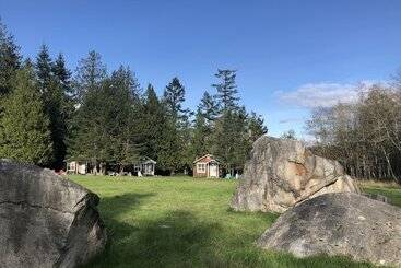 هتل Lopez Farm Cottages & Tent Camping