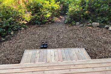 هتل Lopez Farm Cottages & Tent Camping