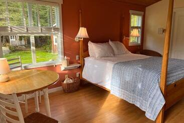 هتل Lopez Farm Cottages & Tent Camping