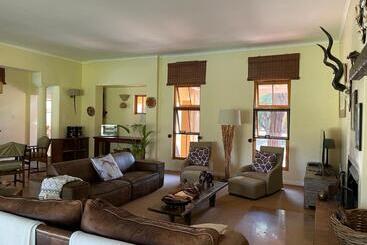 هتل Ngangane Lodge & Reserve