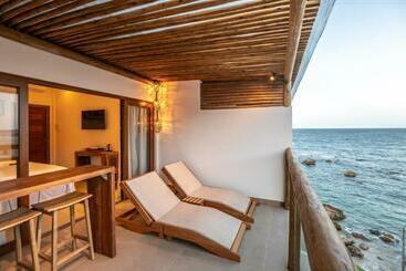 هتل One Beach Boutique
