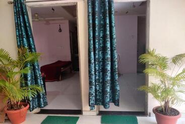 هتل Spot On Sunrise Inn
