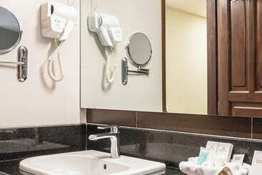 پانسیون Prideinn Mombasa City 3