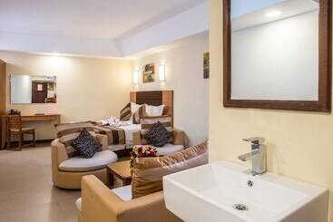 پانسیون Prideinn Mombasa City 7