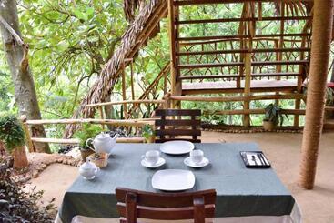 استراحتگاه Eco Village