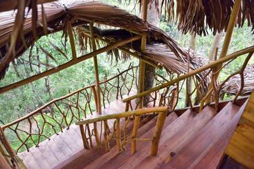 استراحتگاه Eco Village