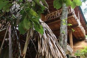 استراحتگاه Eco Village
