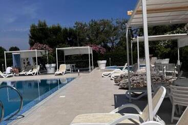 Villa Lamandia By Sthey
