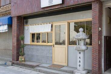 فندق صغير Coliving & Cafe Sando