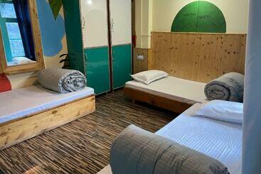 旅馆 The Vagabond Manali