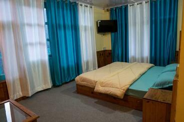 旅馆 The Vagabond Manali
