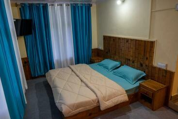 旅馆 The Vagabond Manali