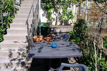 Bed and Breakfast Chez Muna & Lucien
