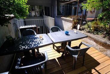 Bed and Breakfast Chez Muna & Lucien