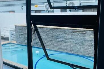 تختخواب و صبحانه Infinity Bnb Gaborone