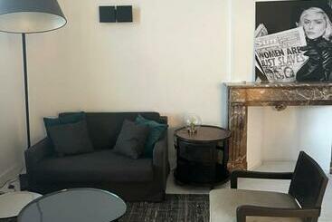 تختخواب و صبحانه Peter House