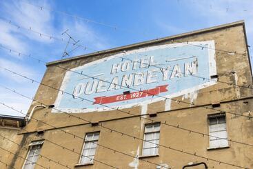 هتل Queanbeyan Canberra